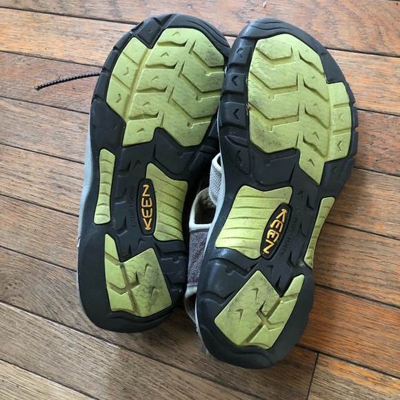 Keen Woman’s Waterproof Sandals - Picture 3 of 6